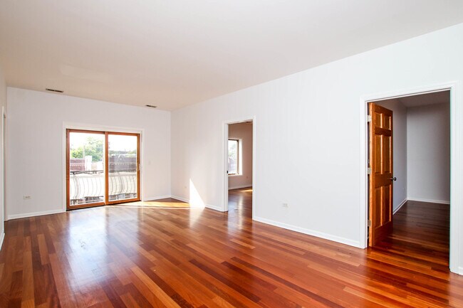 Foto del edificio - 3545 N Pulaski Rd