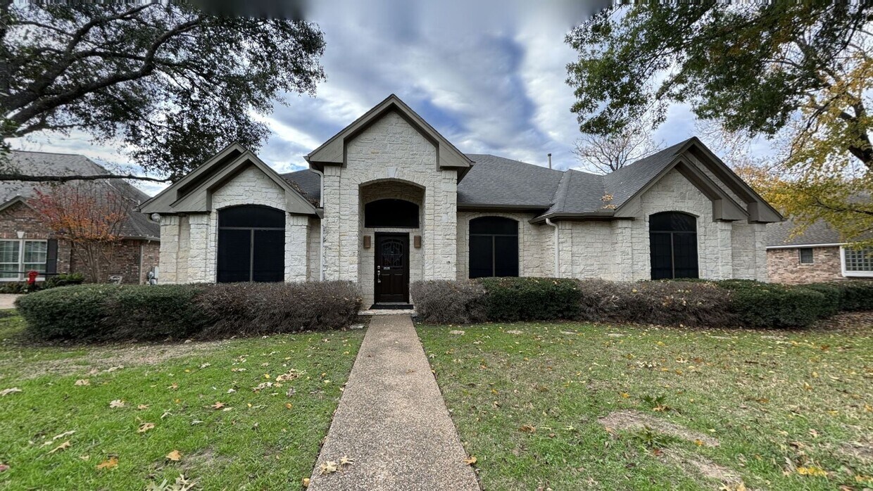 Primary Photo - Onion Creek Estates living at $2,950!