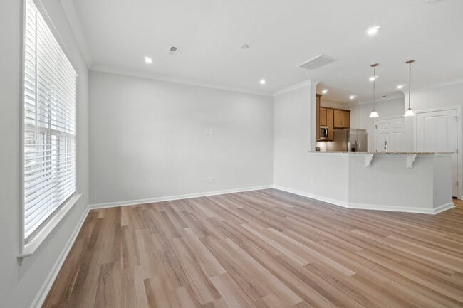 Building Photo - Like A Brand New 3 Bedroom Townhome in the heart of Steele Creek Area