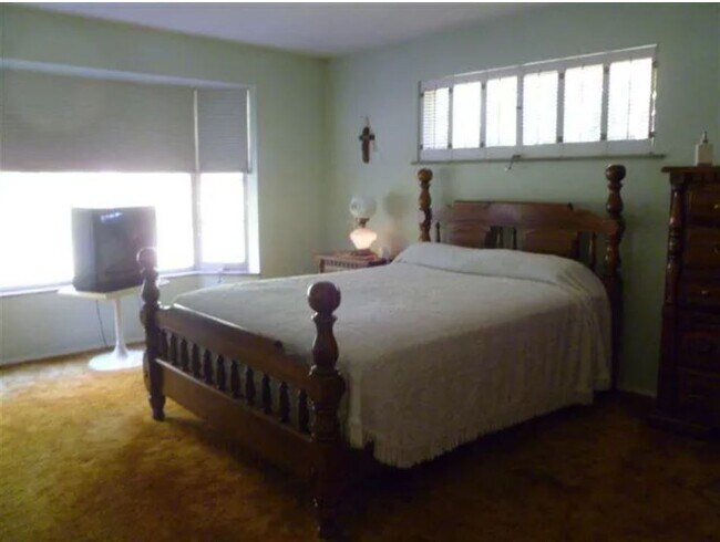 Foto del edificio - 5720 Old Pfeiffer Ln