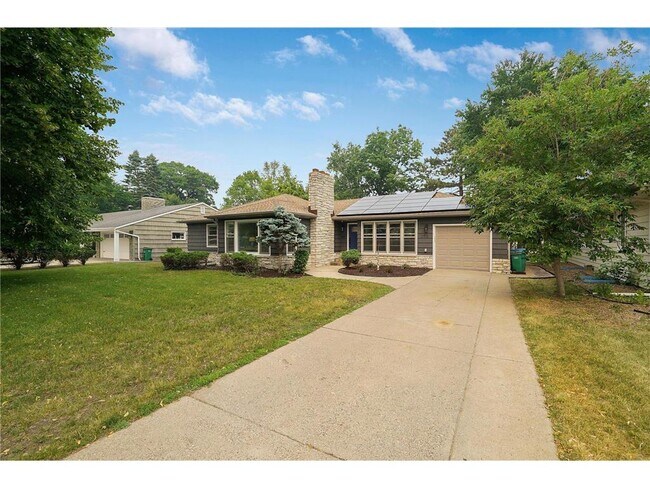 Building Photo - 2513 Joppa Ave S
