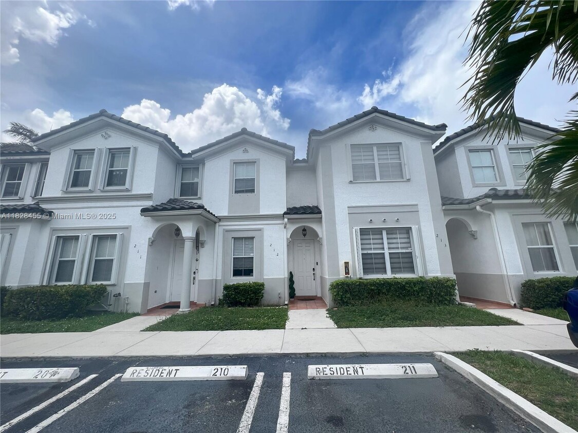 Primary Photo - 5440 NW 107th Ave