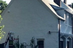Carriagehouse for Rent - 165 Highland St