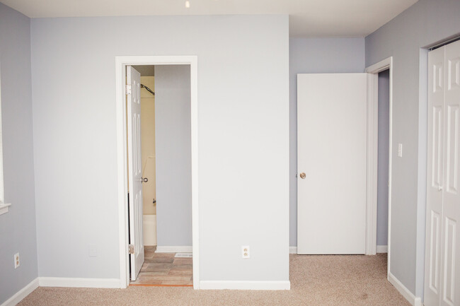 Master Bedroom - 319 Autumn Ln