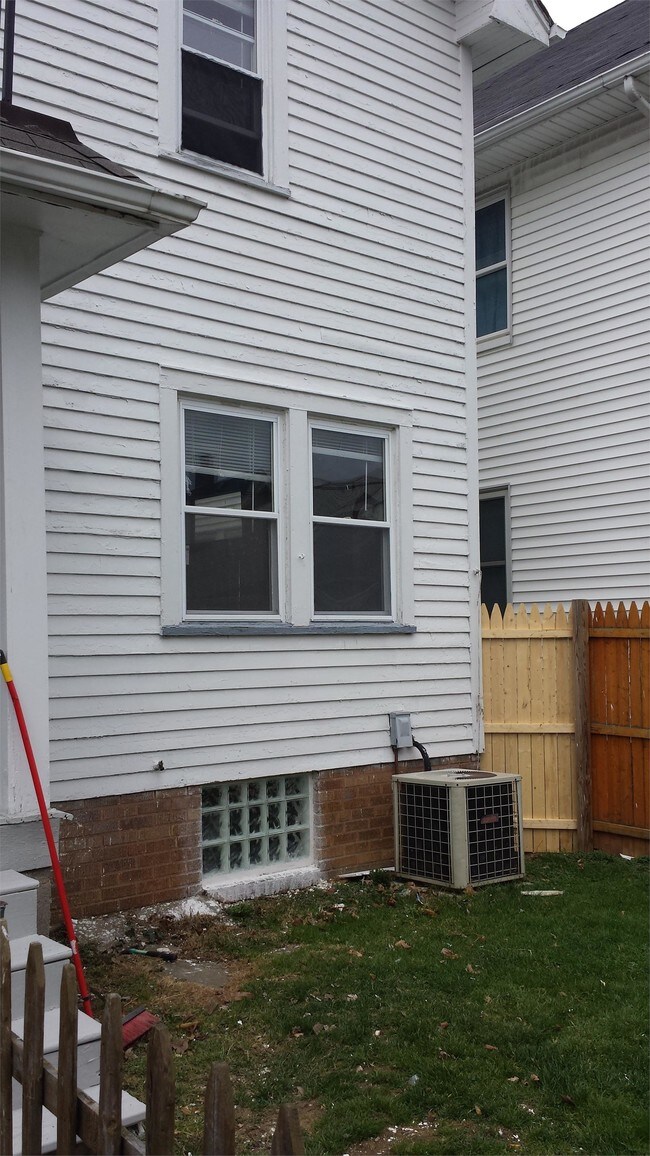 Building Photo - 4373 W 28th St