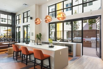 Building Photo - The Julian