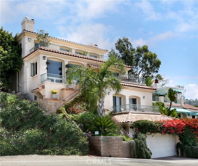 Foto principal - 1060 Skyline Dr