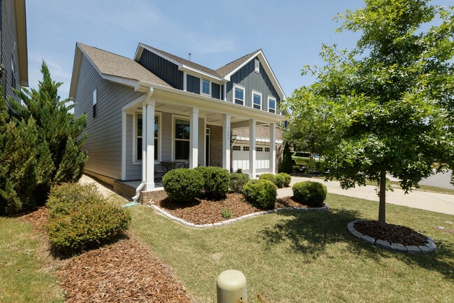 Building Photo - 1608 Cascade Falls Ln
