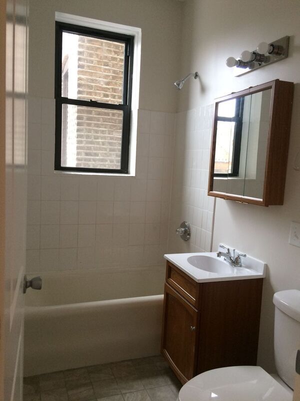 Foto del edificio - 4056 W Armitage Ave