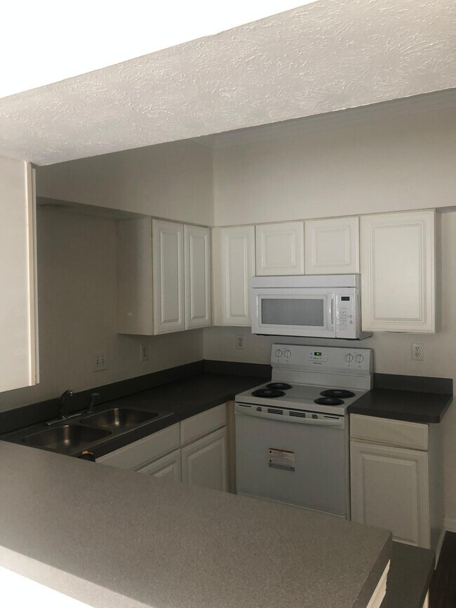 Building Photo - 1507 Creek Ct