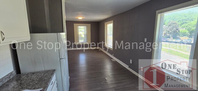 Foto del edificio - Spacious 2-Bedroom, 2-Bath In Kansas City!!