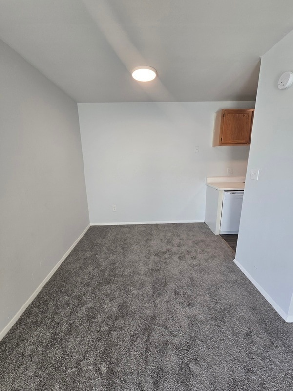 Building Photo - 1221 Nelson St