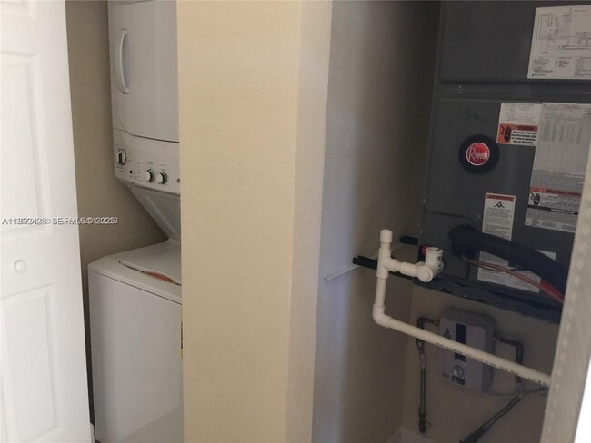 Building Photo - 17105 SW 96th St