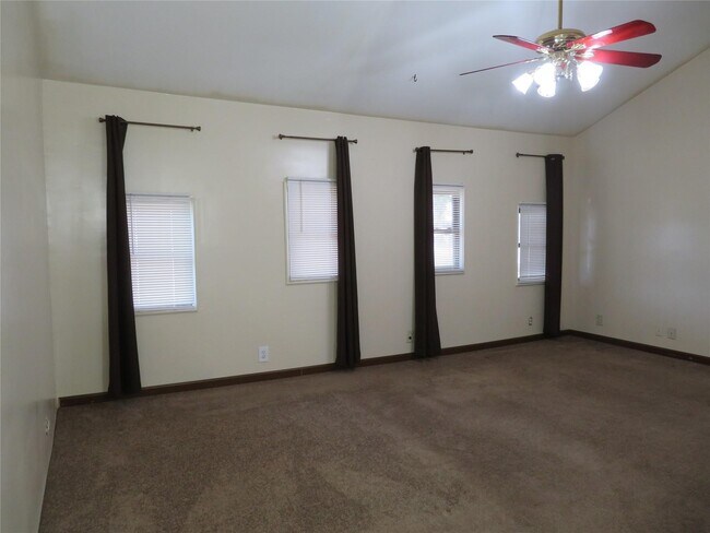 Foto del edificio - 1006 Avenue L