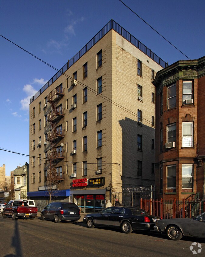 Foto principal - 1041 Nelson Ave