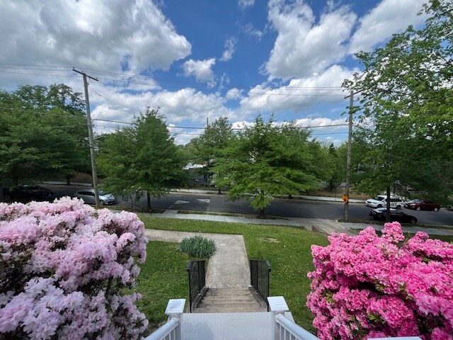 Foto del edificio - 1339 Irving St NE