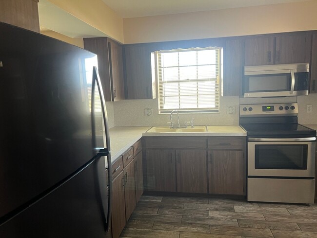 Photo - 937 Michigan Ave Townhome