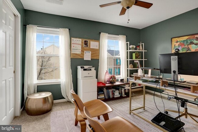 Building Photo - 8549 Towne Manor Ct