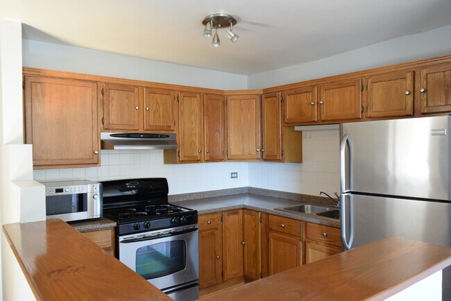 Building Photo - 4939 S Dorchester Ave