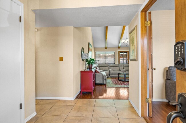 Building Photo - 848 Brisa Del Mar Dr