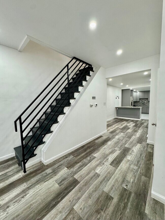 Photo - 1828 E Orleans St Townhome