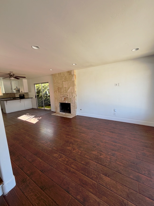 Building Photo - 265 La Veta Ave