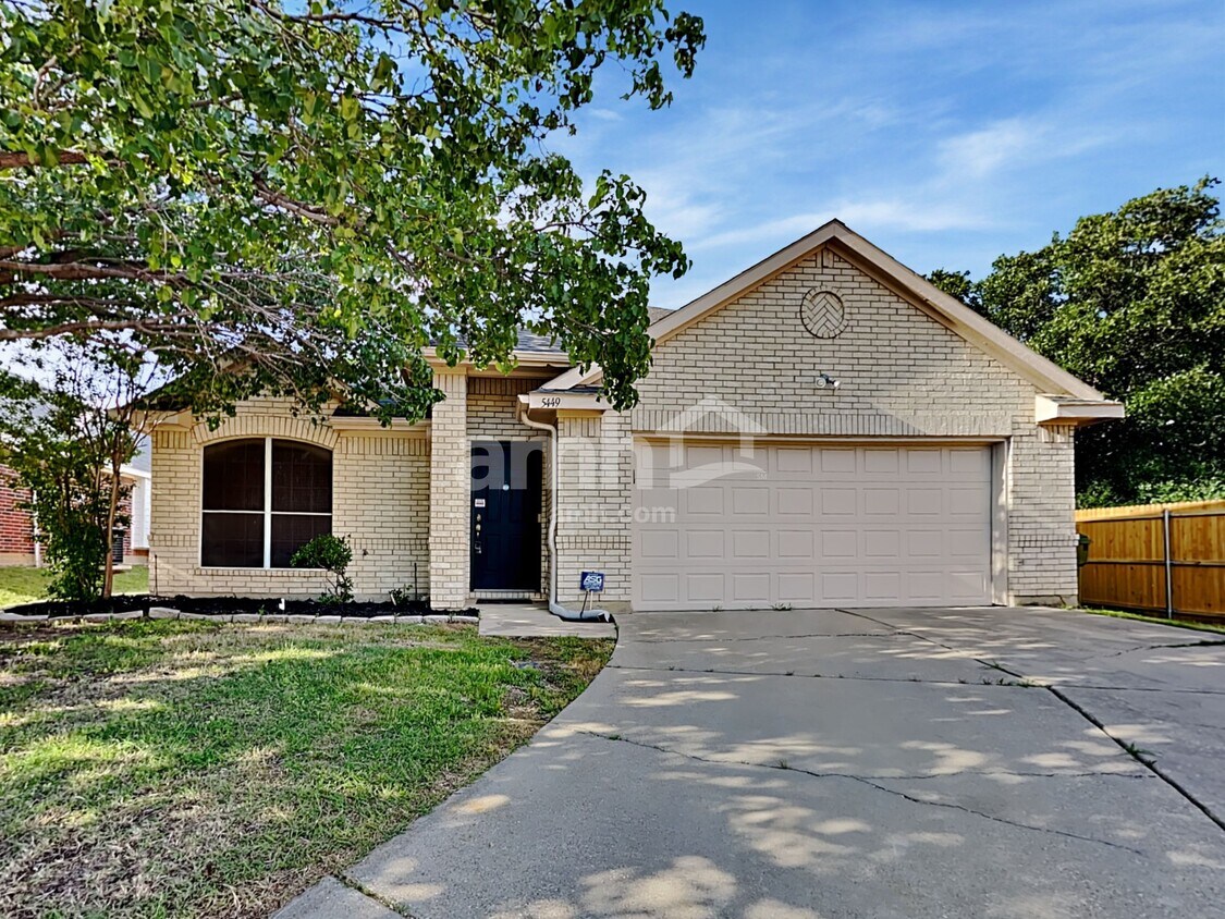 Foto principal - 5449 Trout Creek Court