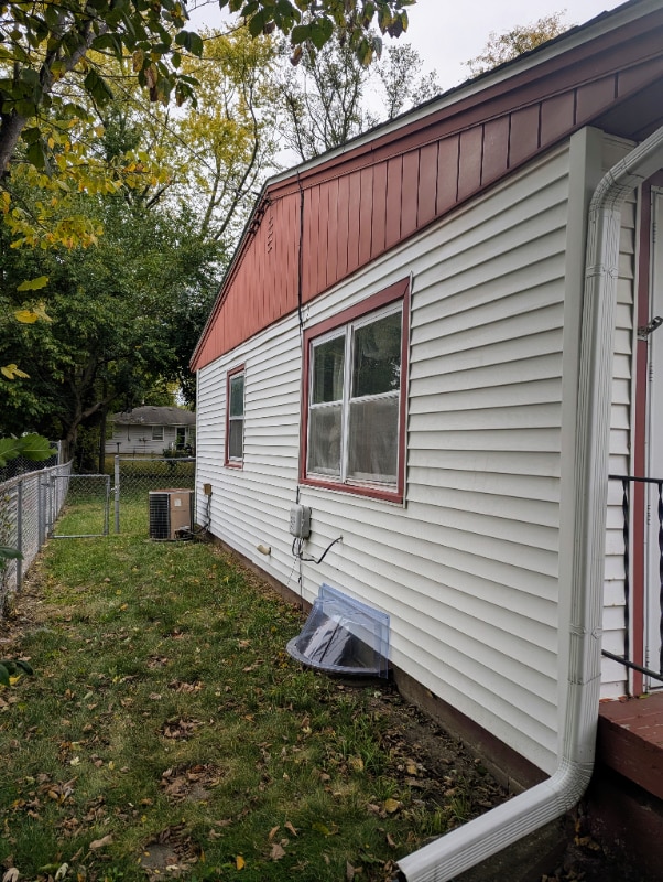 Building Photo - 1810 Midway Dr