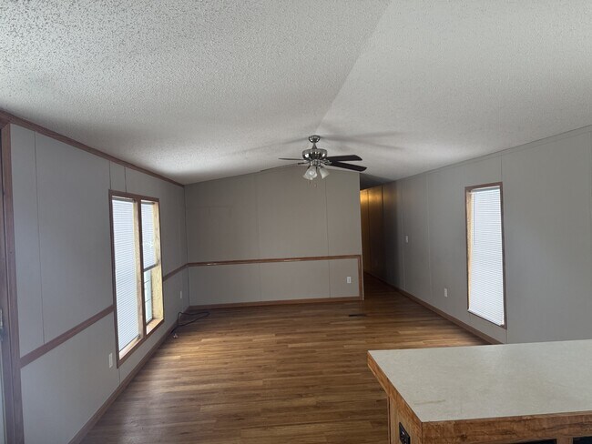 Foto del edificio - 4103 Lady Slipper Dr