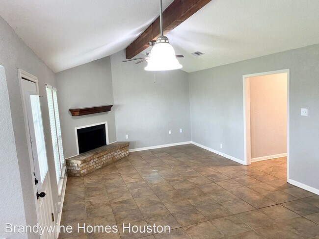Building Photo - 3 br, 2 bath House - 708S Remington Drive