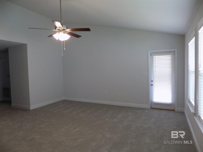 Foto del edificio - 8843 Allay Ln