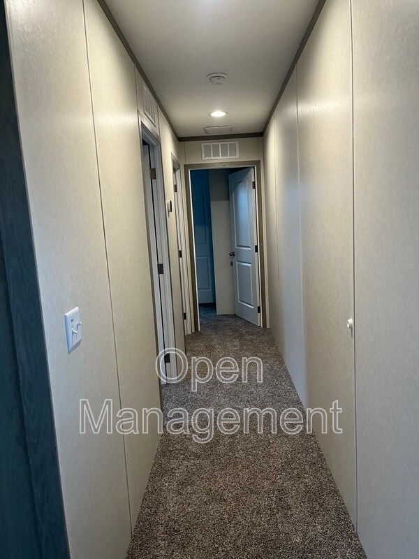 Foto del edificio - 4015 Tower Ave