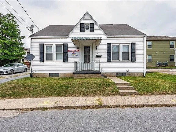 Front of house - 675 Washington St