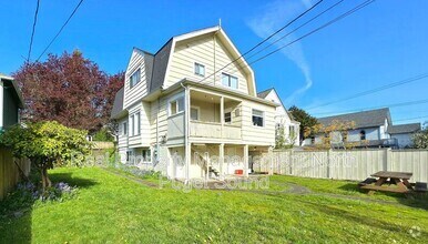 Building Photo - 3225 Lombard Ave