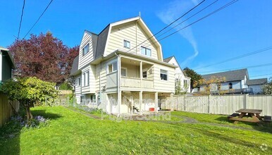 Building Photo - 3225 Lombard Ave