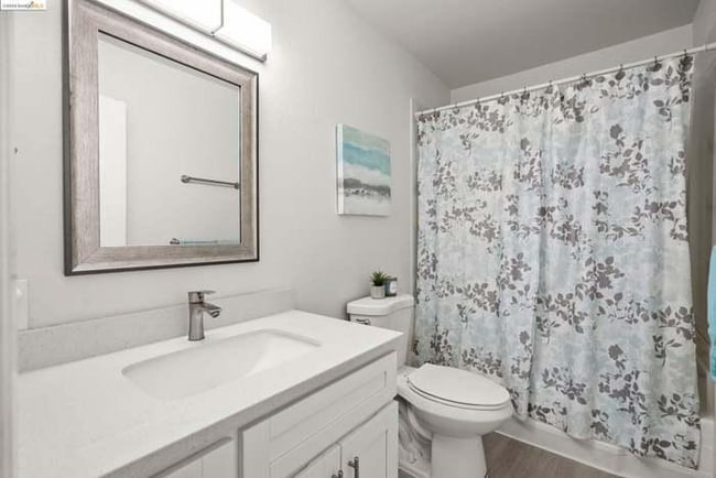 Building Photo - 38 Asbury Ct