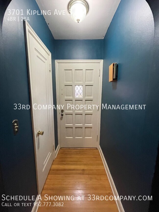 Building Photo - Charming Cottage Style 4 Bedroom 2 Bath Ho...