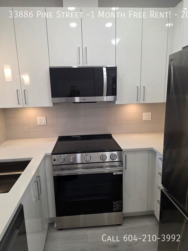 Photo du bâtiment - Brand New Jacob Building