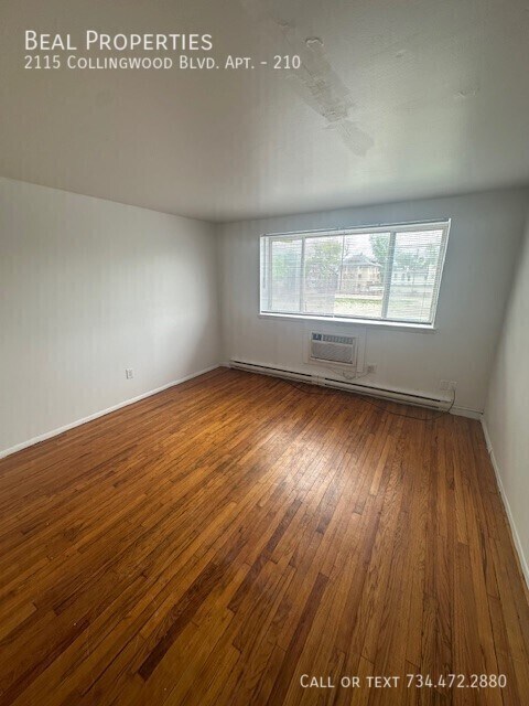 Foto del edificio - 2115 Collingwood Blvd