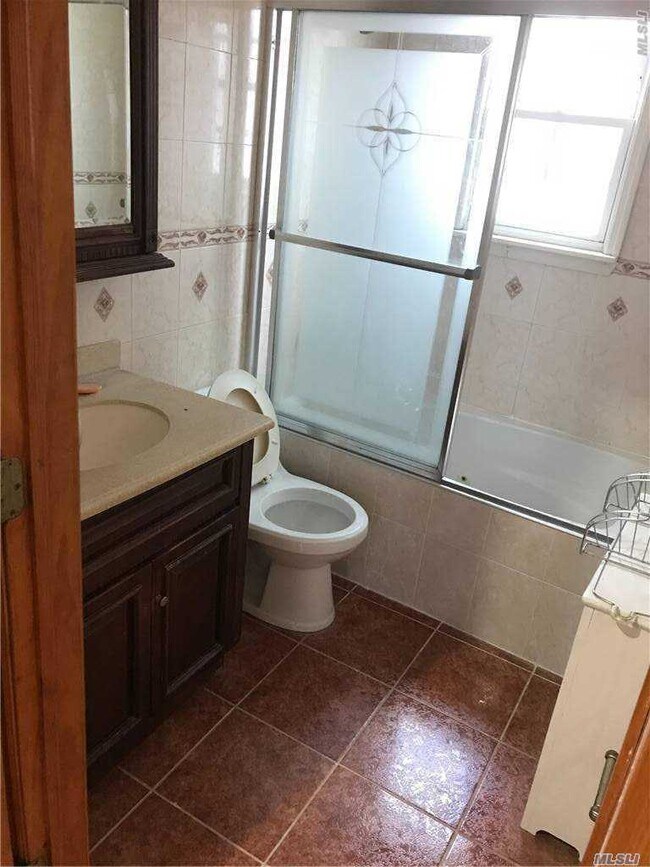 Foto del edificio - 115-30 228th St