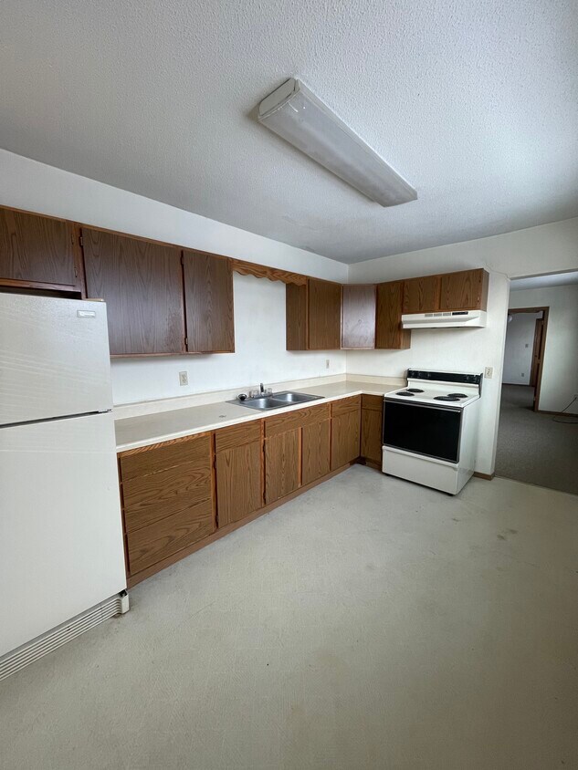 Primary Photo - 207 W Marshall St