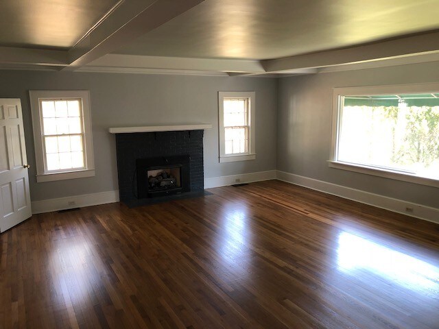 Building Photo - 2853 Chimney Rock Rd