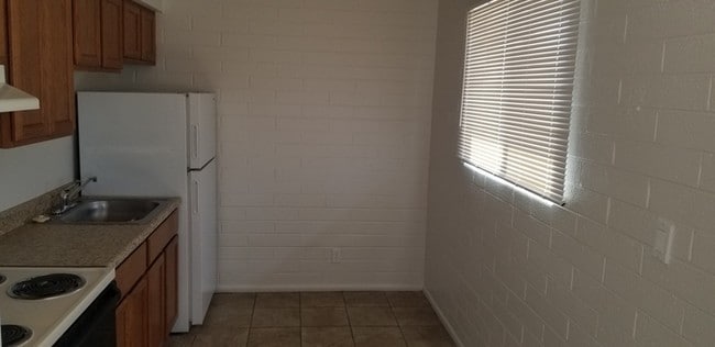 Foto del edificio - 2BD 1 BA Single level unit