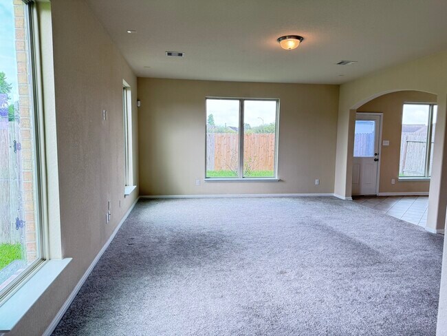 Foto del edificio - 10132 Blue Point Juniper Dr