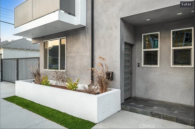 Building Photo - 10857 Morrison St