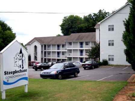 Primary Photo - 4 bed 2 bath condos just walking distance ...