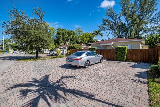 Foto del edificio - 2020 Miami Rd