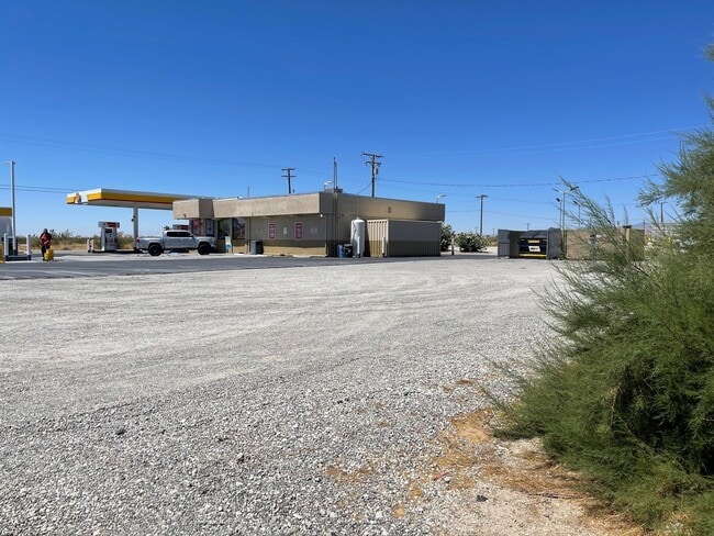 Building Photo - 601 1/2 California City Blvd.