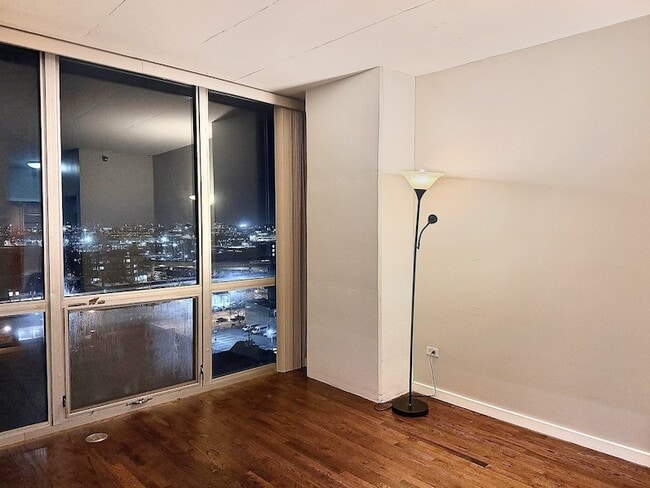 Building Photo - 1845 S Michigan Ave