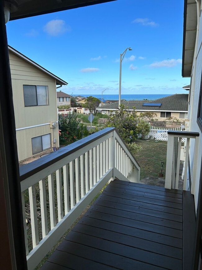 Building Photo - 960 Wailupe Dr